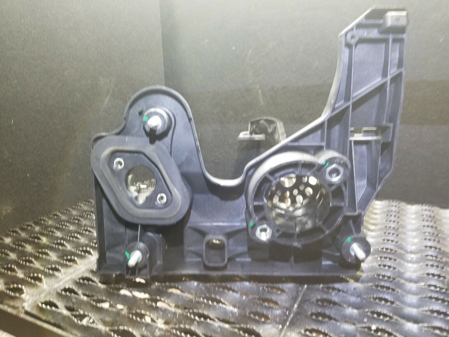 11 12 13 14 15 Chevy Cruze Brake Pedal W/ Mount Bracket Support OEM