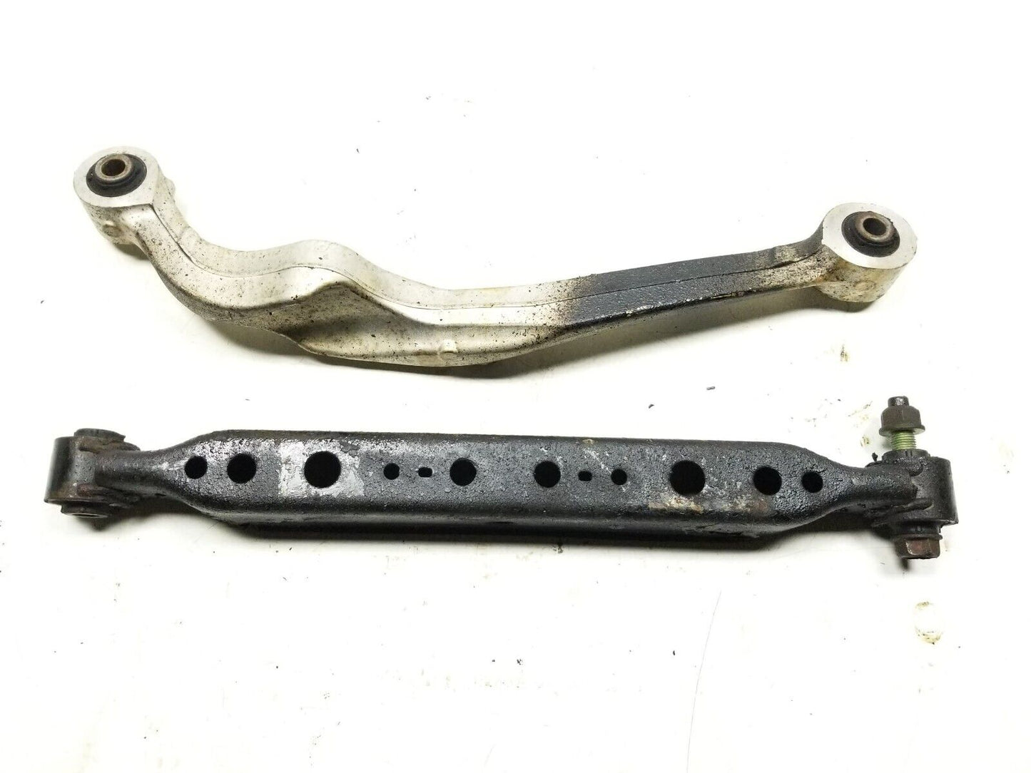 12 13 14 15 Nissan Rogue Rear Control Arm Driver Side Left 2pcs  OEM