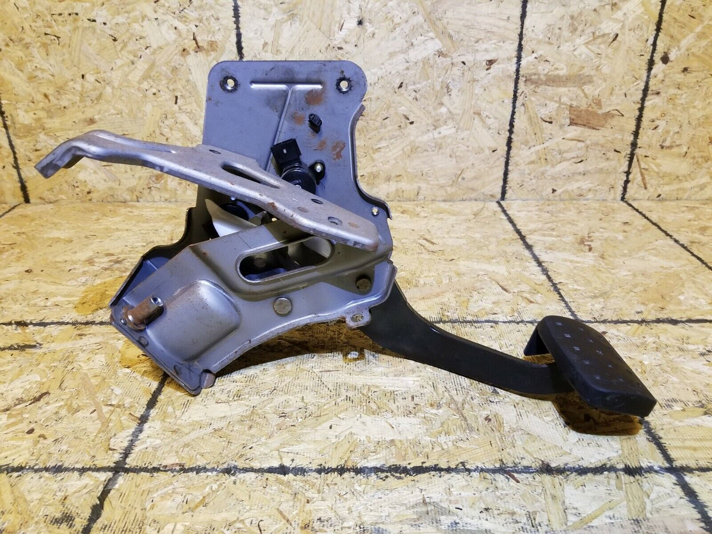17 18 19 20 Cadillac Xt5 Brake Pedal OEM 34k