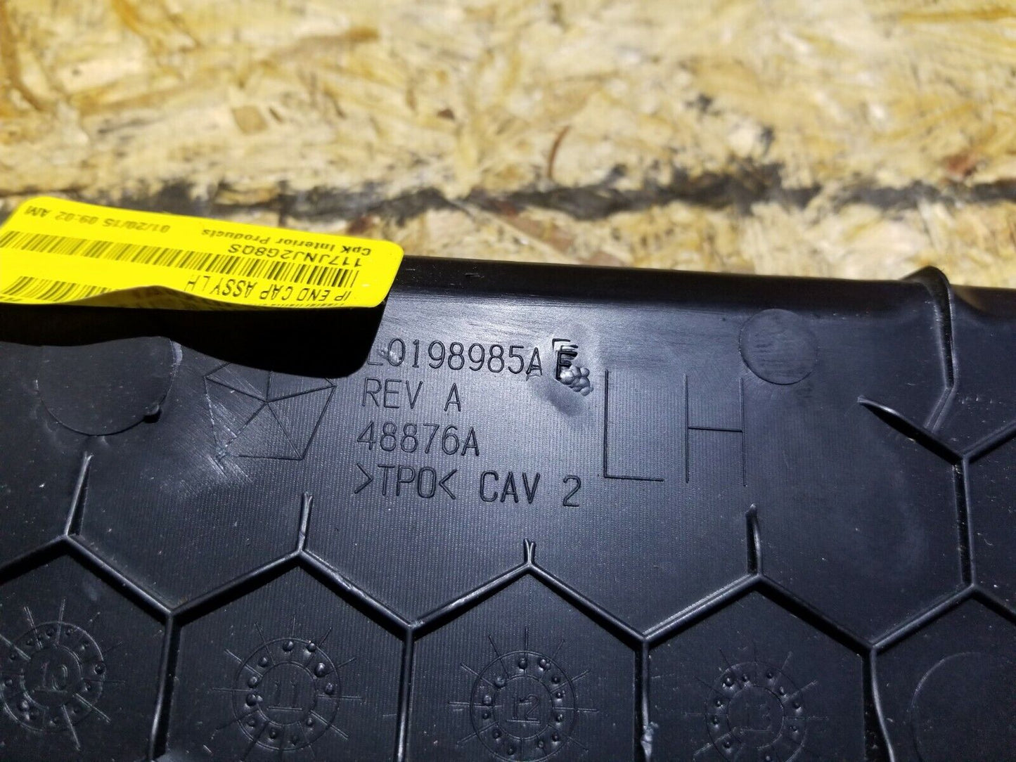 12 13 14 15 16 17 Chrysler 300 Dash End Cap Trim Left Driver Side OEM