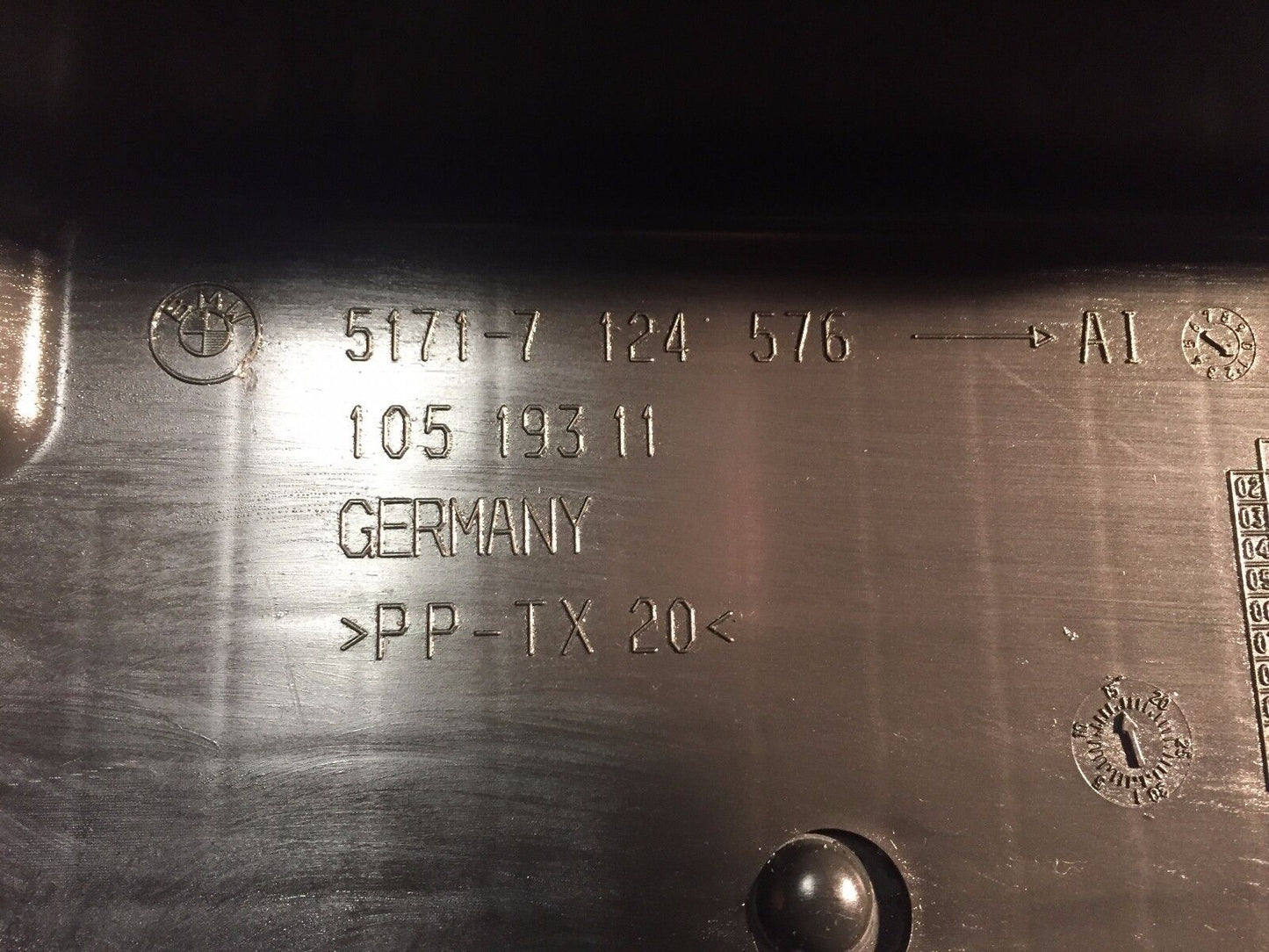 02 03 04 05 BMW 745i E65 Control Unit Cover Trim OEM 7124576