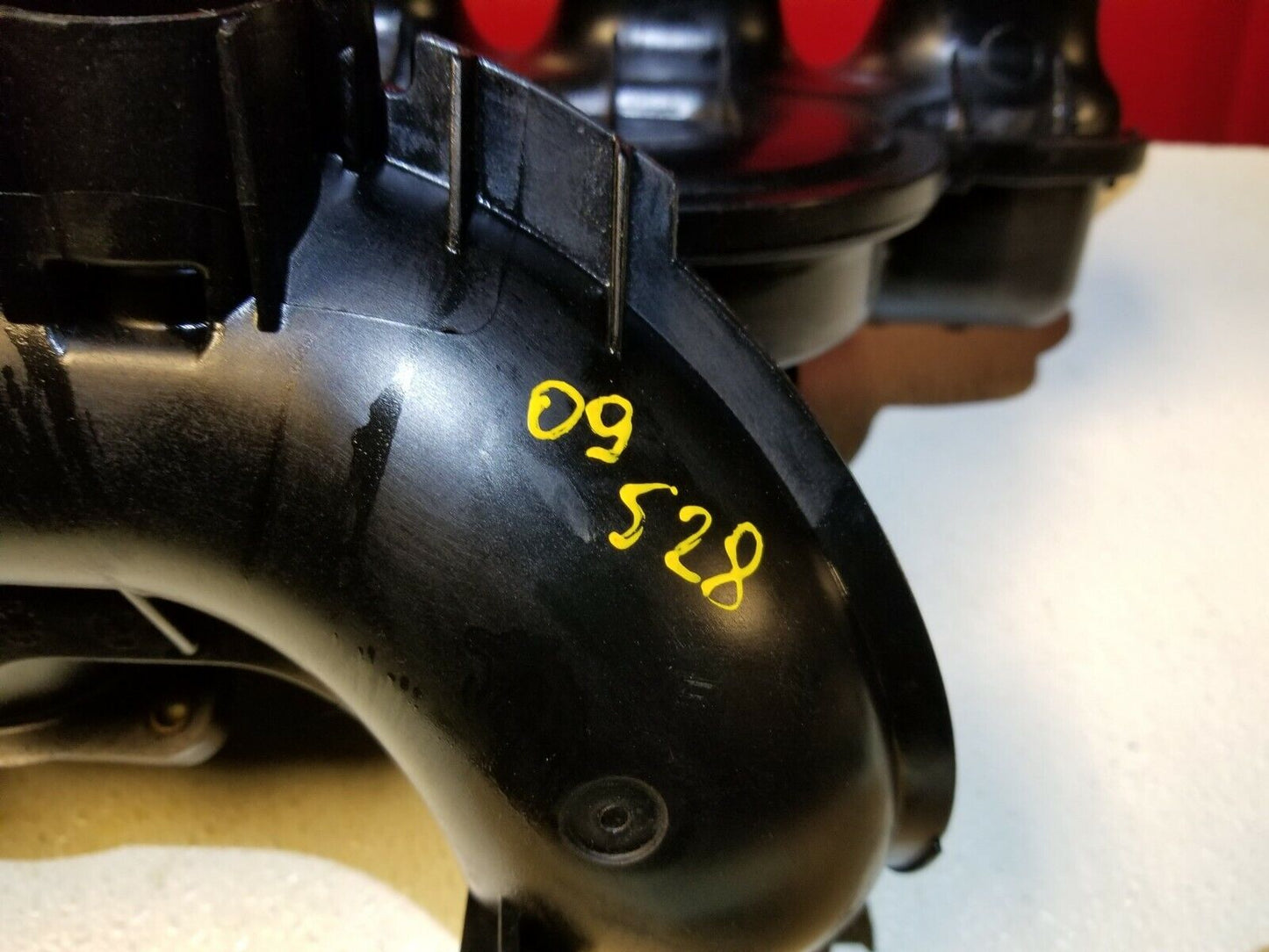 07 08 09 10 BMW E60 528i Intake Manifold OEM N52