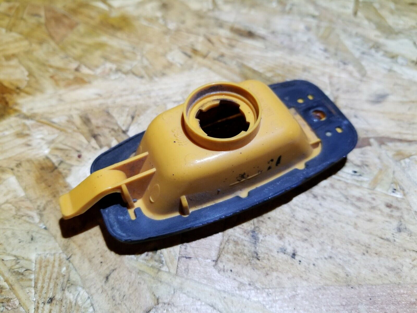 07 08 09 Hyundai Tucson Front Bumper Mounted Side Marker Light OEM 89k