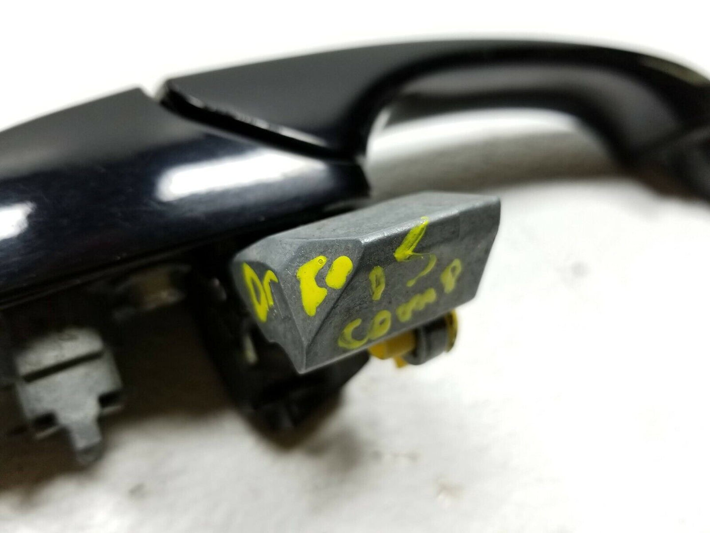 13 14 15 16 Jeep Compass Front Left Driver Exterior Door Handle OEM Color: Px8