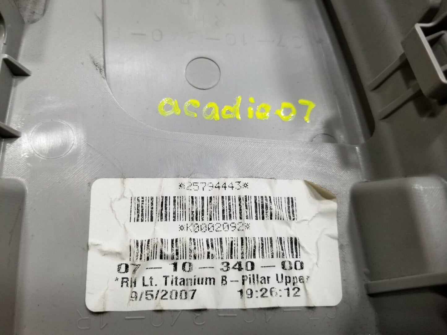 07 08 09 10 11 12 GMC Acadia Interior Upper Center B Pillar Trim Right Pass OEM