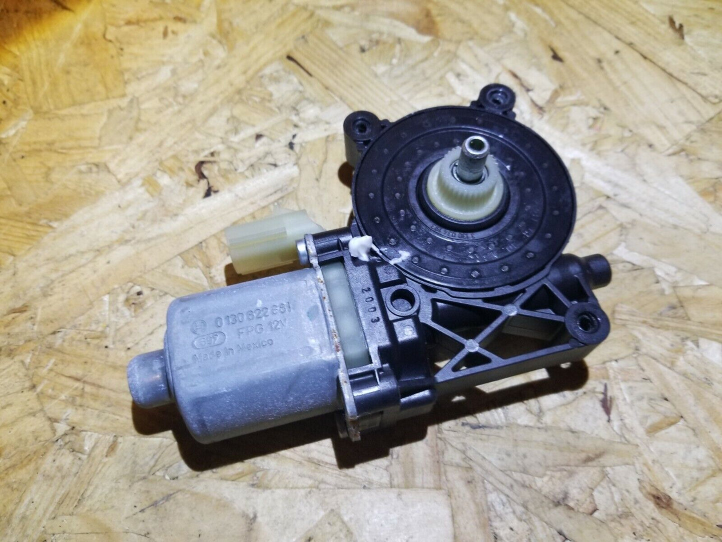 15 16 17 Chevrolet Equinox Front Door Window Regulator Motor Driver Left OEM 24k