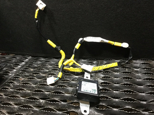 05 06 07 08 09 Toyota Prius Oscillator Computer Control Module Wire Harness OEM