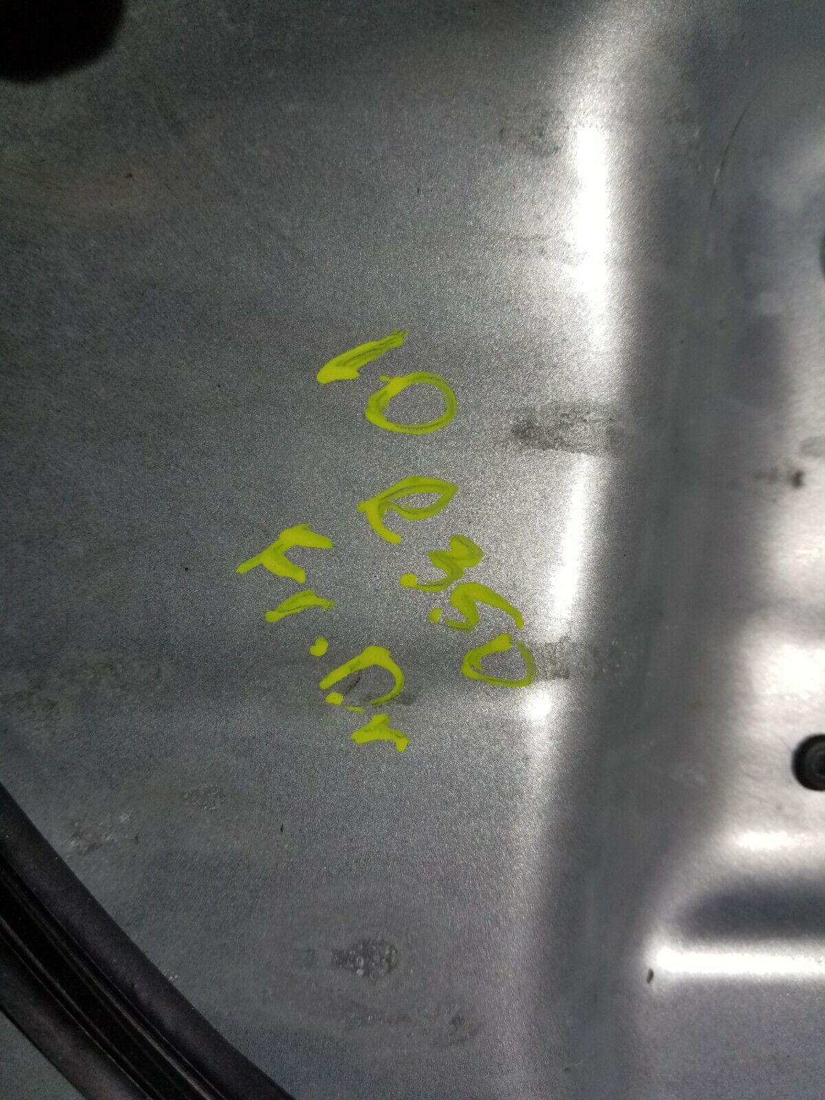 07 08 09 10 Mercedes R350 Front Left Driver Door Window Regulator Panel OEM