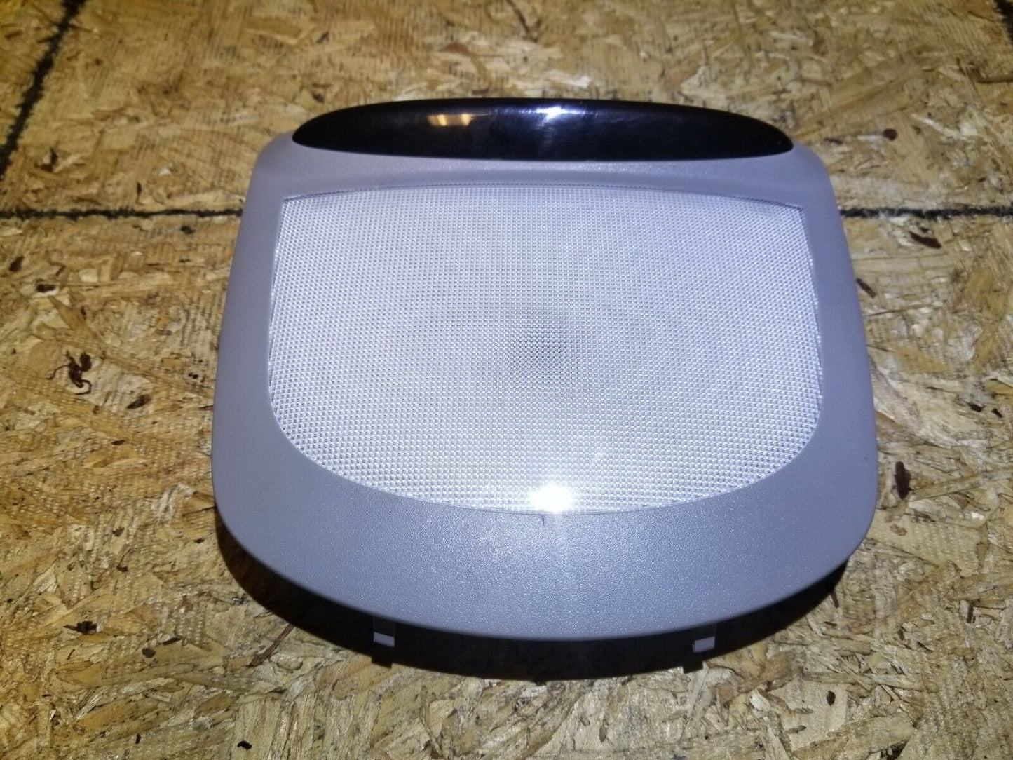 07 08 09 10 Mercedes-benz R350 Rear Roof Overhead Dome Light Lamp OEM