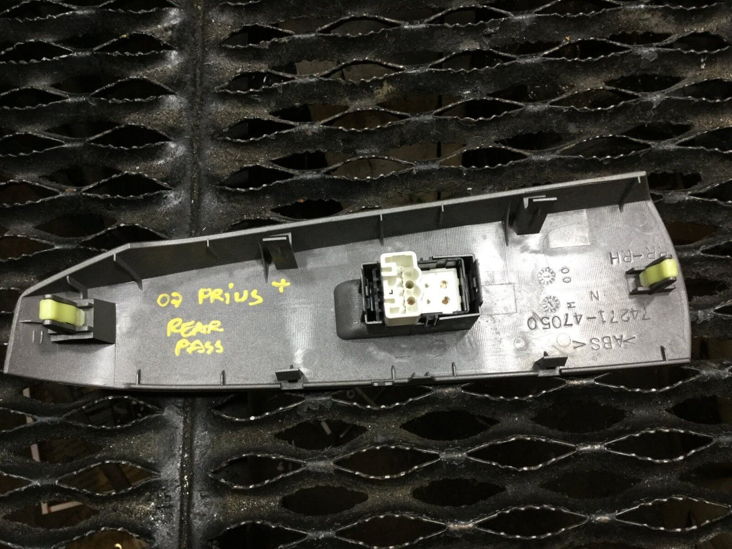 04 05 06 07 08 09 Toyota Prius Rear Rh Passenger Pass Side Window Switch  OEM