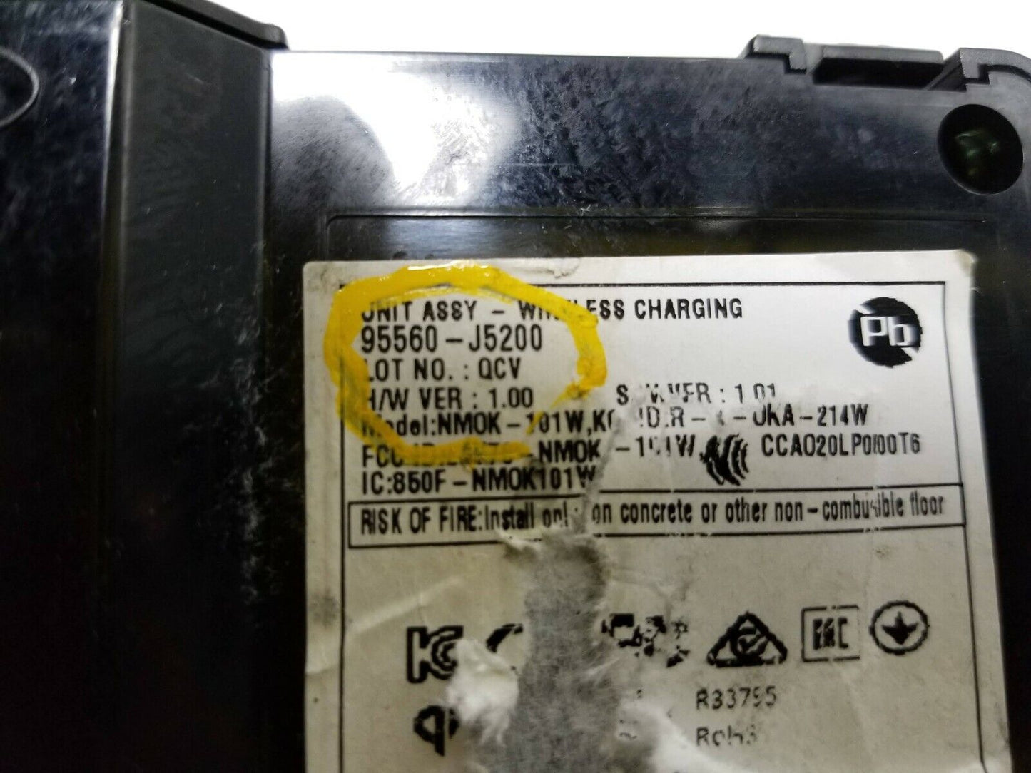 20 21 22 Kia Stinger Wireless Charging 95560-j5200 OEM 312 Miles