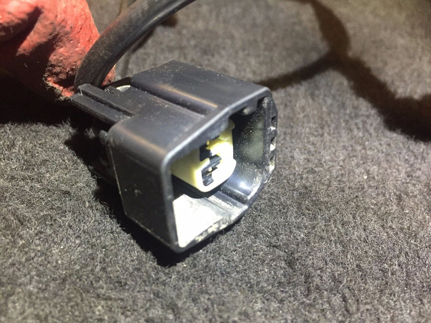 05 06 07 08 09 10 11 Volvo S40 Rear Passenger Side ABS Speed Sensor OEM