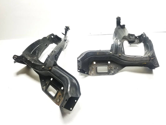 06 07 08 09 10 11 Mercedes Ml500 Front Headlight Support Bracket Left & Righ OEM