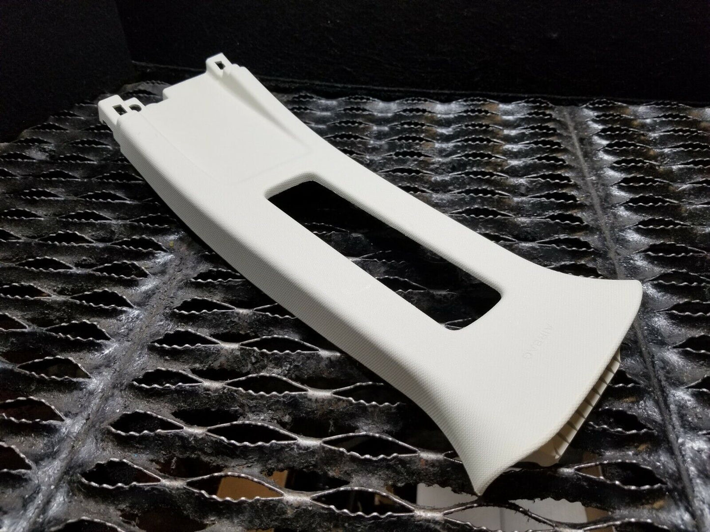18 19 20 Ford Ecosport B Pillar Trim Cover Left Driver Side OEM 532 Miles