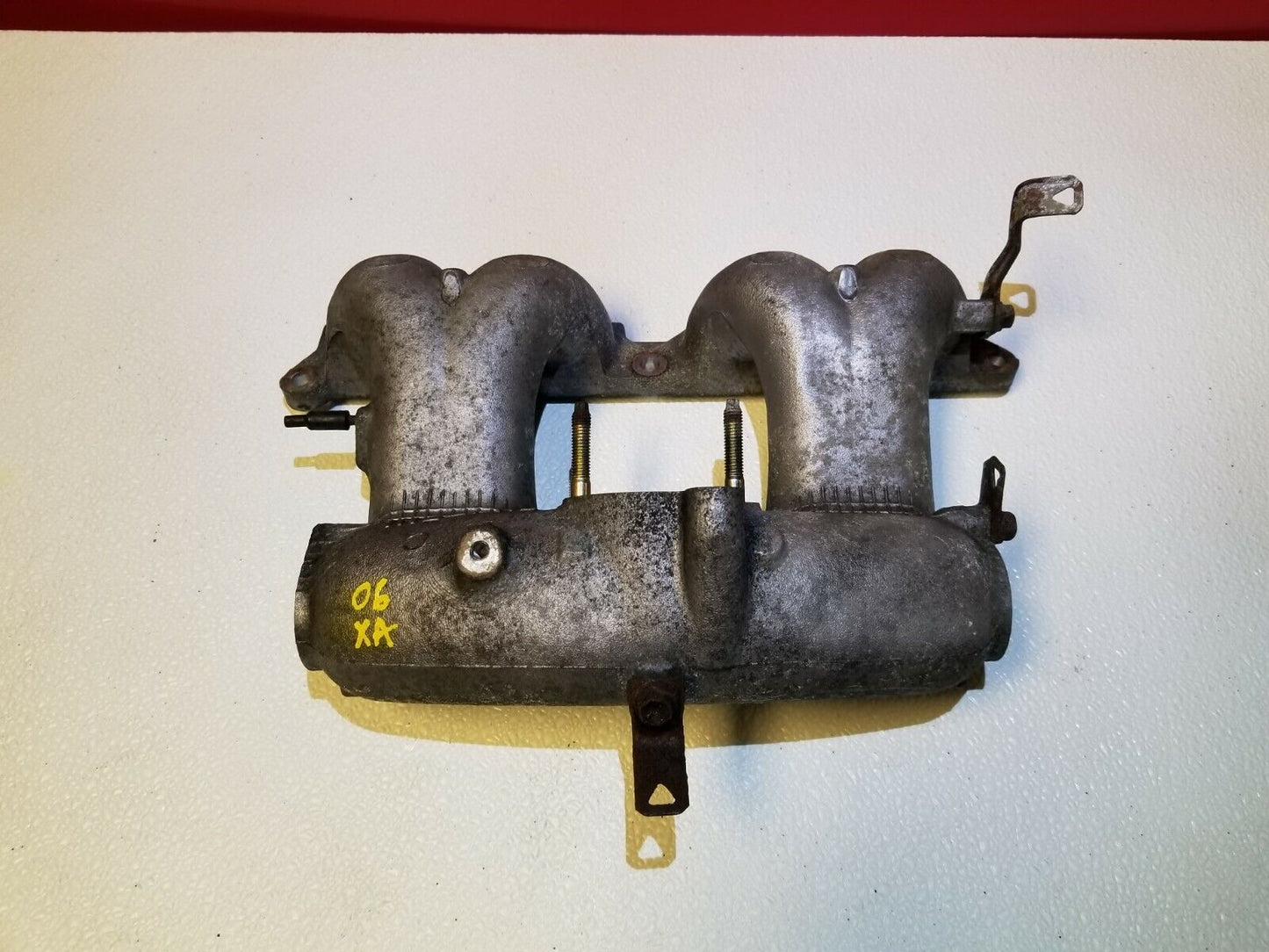 04 05 06 Scion Xa 1.5l Lower Intake Manifold OEM