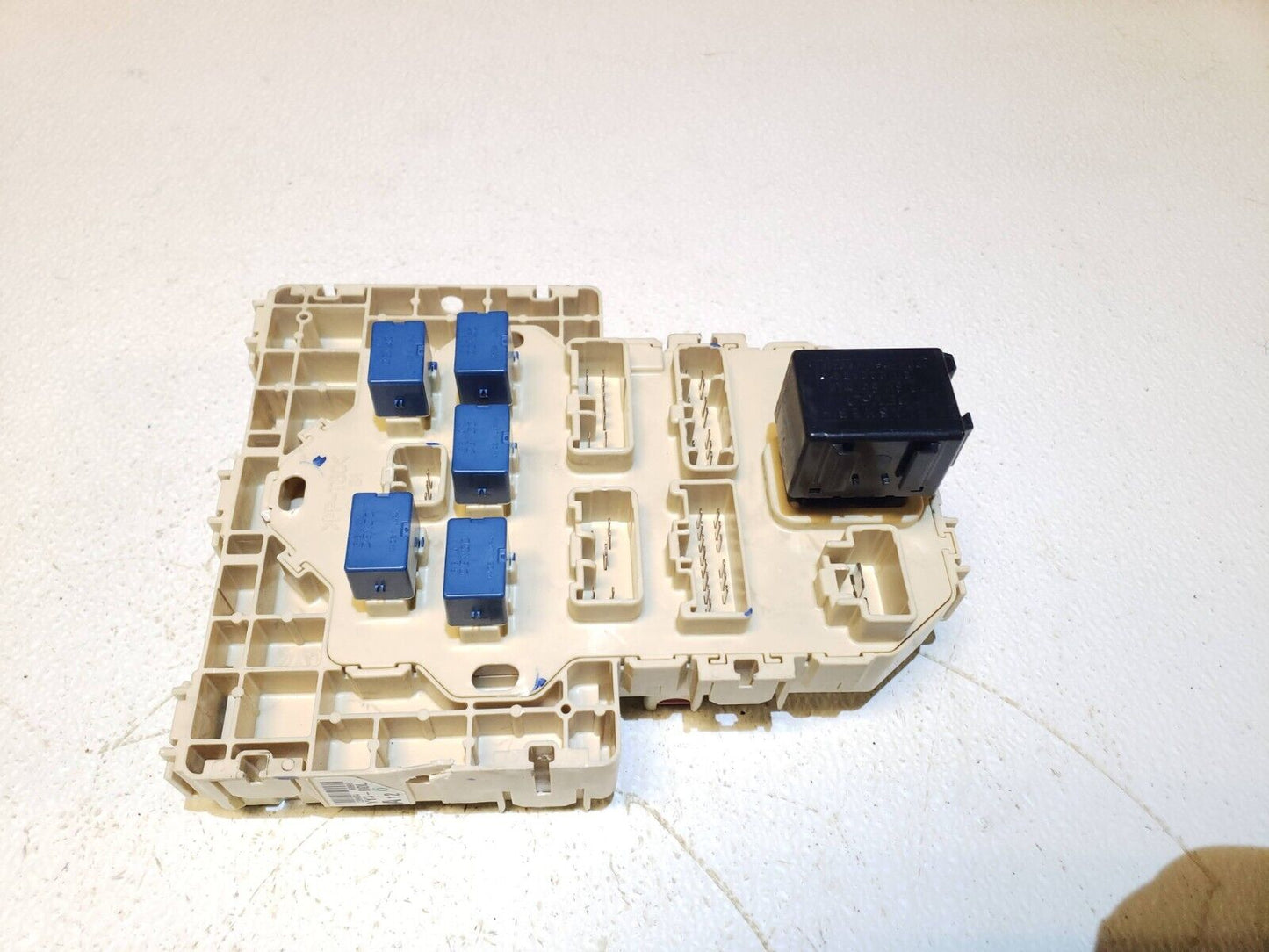 2007 - 2013 Suzuki SX4 Fuse Box OEM