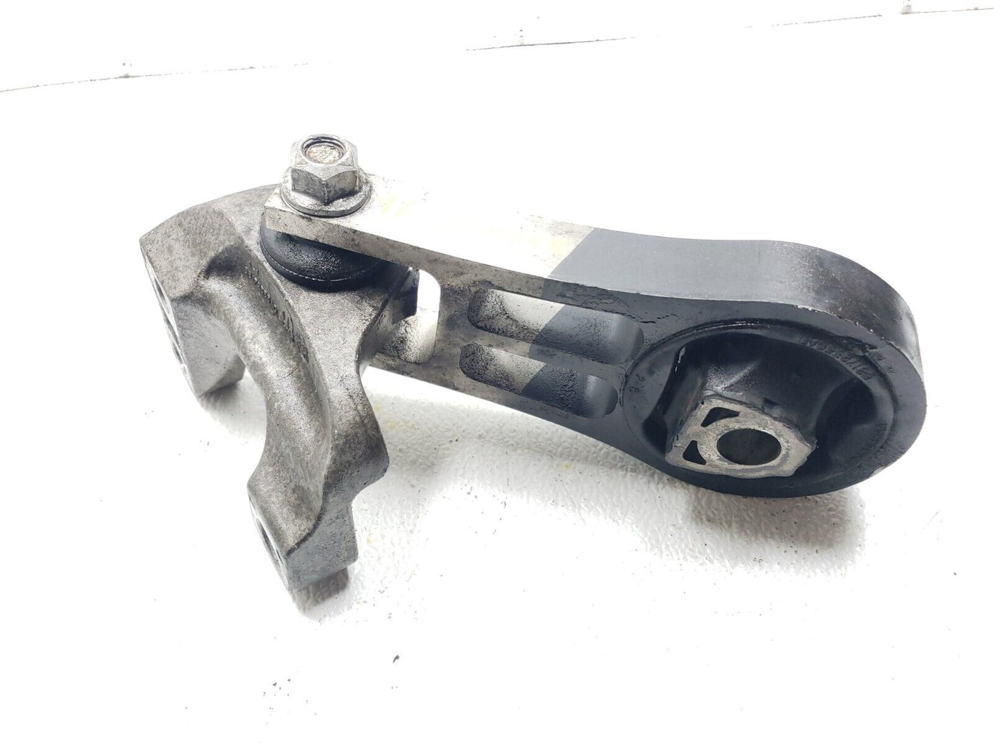14 15 16 17 18 Jeep Cherokee Engine Mount W/ Bracket 68172353ad OEM 3.2l