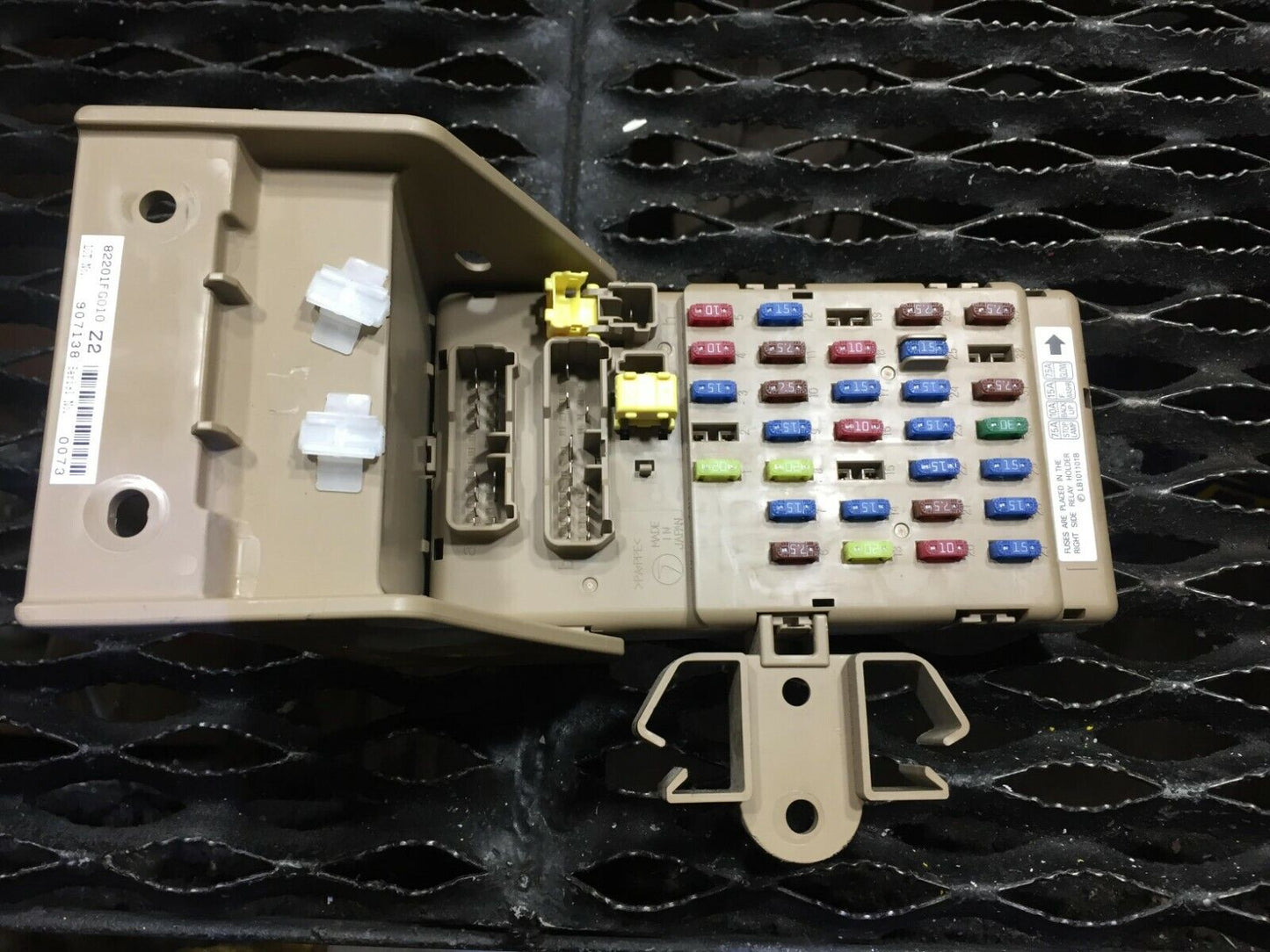 08 09 10 Subaru Impreza 2.5l Fuse Box 82201fg000 OEM