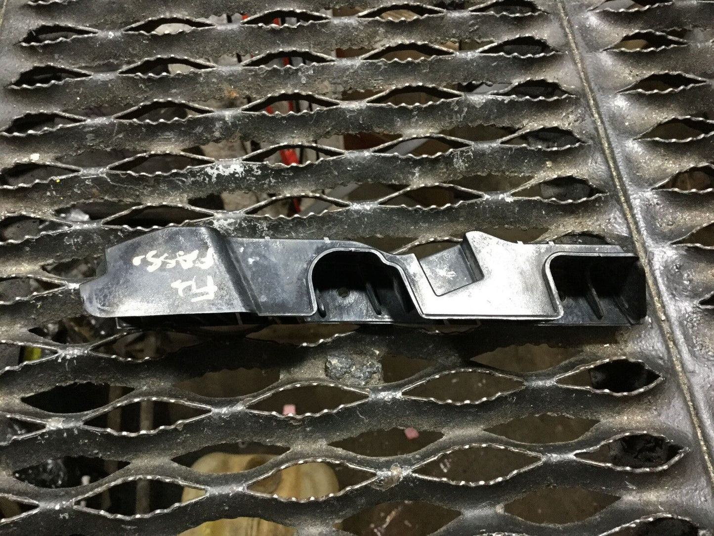 11 12 13 14 Hyundai Sonata Left Side Rear Bumper Bracket OEM