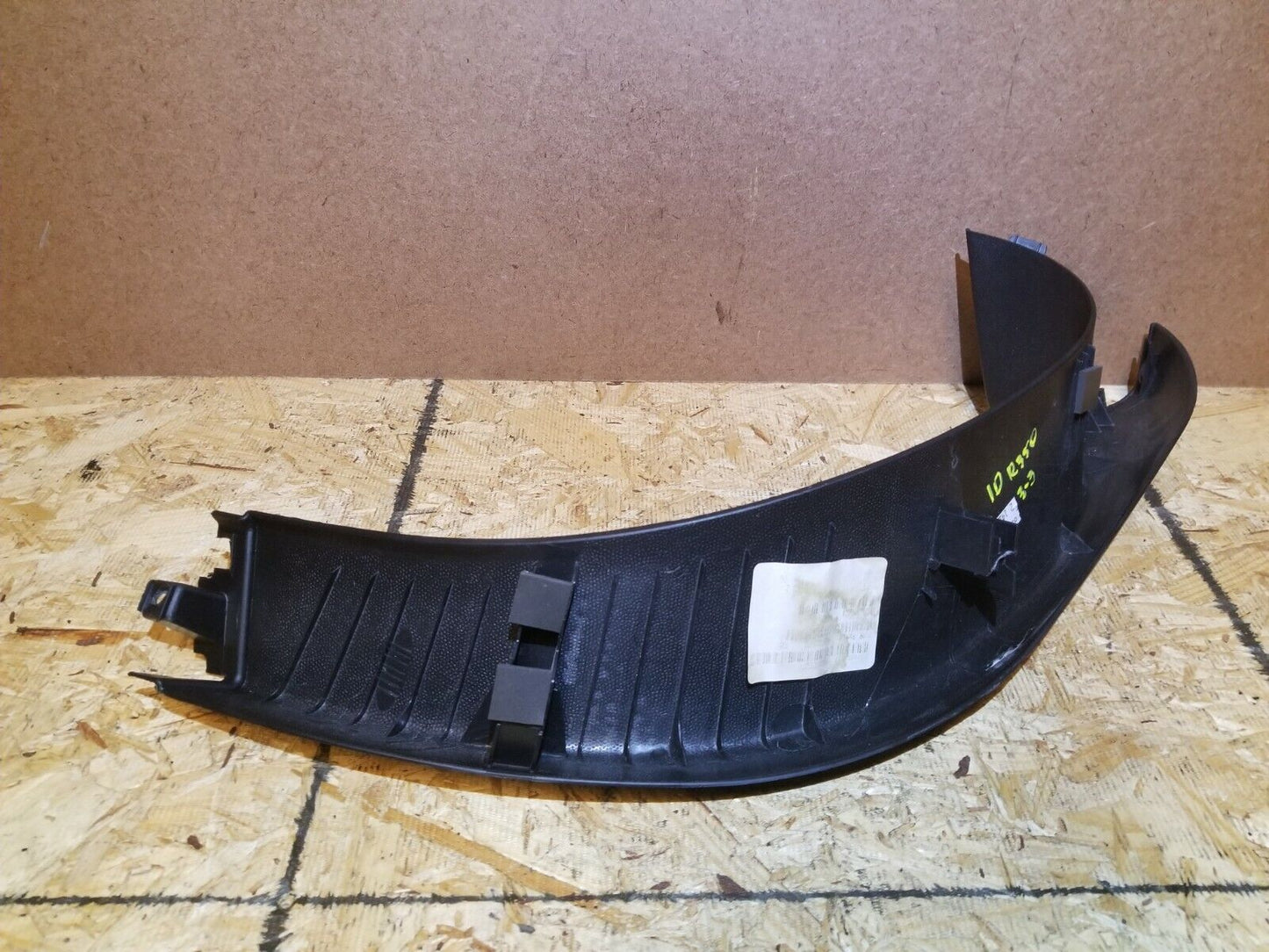 07 08 09 10 Mercedes-benz R350 Rear Left Driver Side Tailgate Liftgate Trim OEM