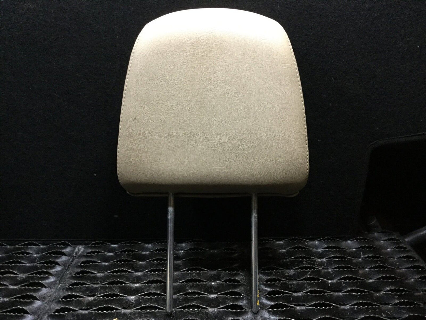 07 08 09 Suzuki Vitara Xl-7 Xl7 Front Seat Headrest Leather Left&right 2pcs OEM