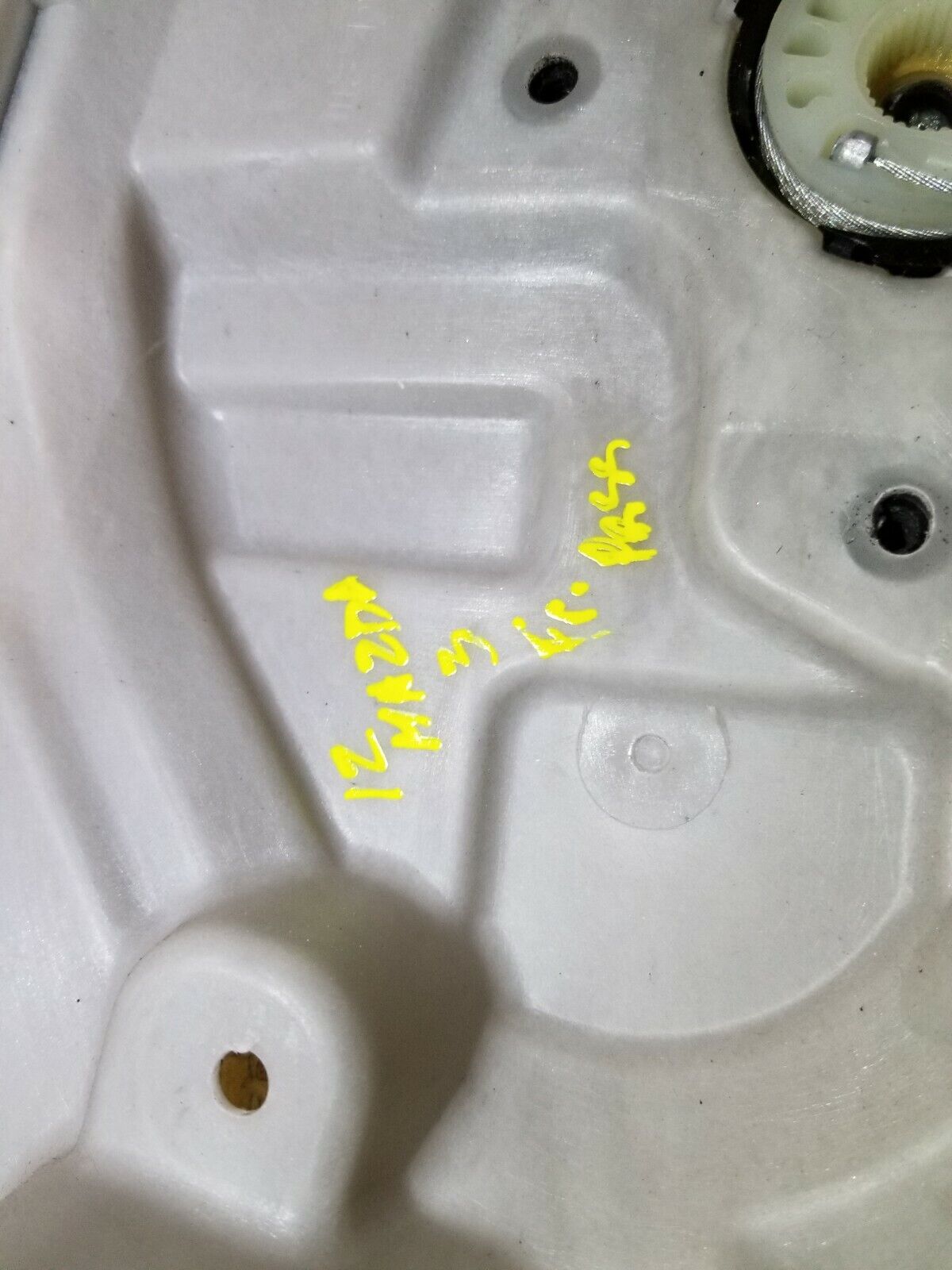 09 10 11 12 13 Mazda 3 Front Right Passenger Window Regulator Panel OEM