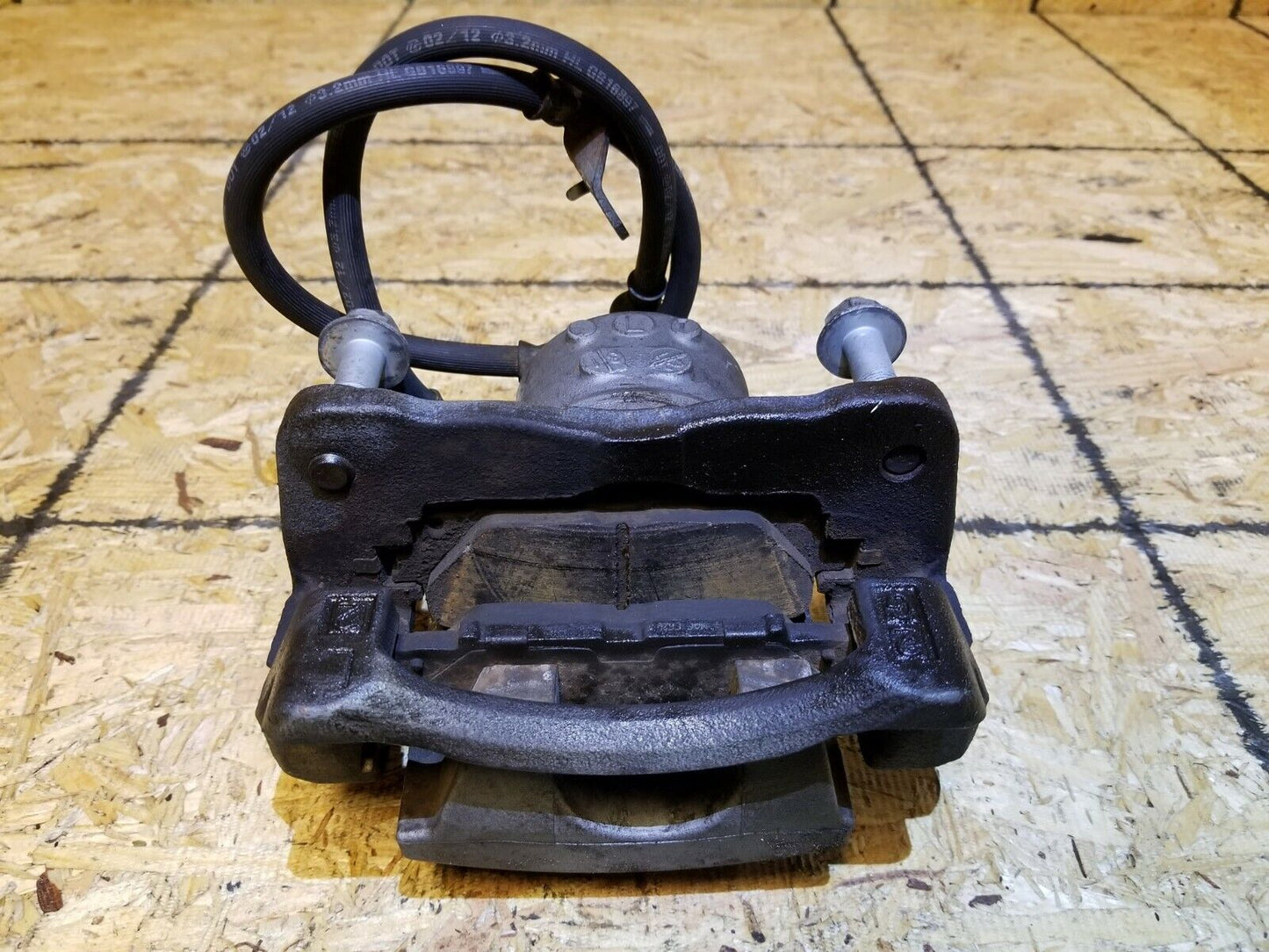 11 12 13 14 15 Lexus CT200h Front Left Driver Side Brake Caliper OEM