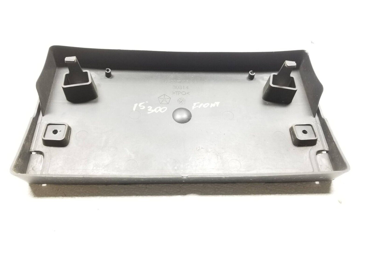 15 16 17 18 19 Chrysler 300 Front Bumper License Plate Bracket OEM 42k