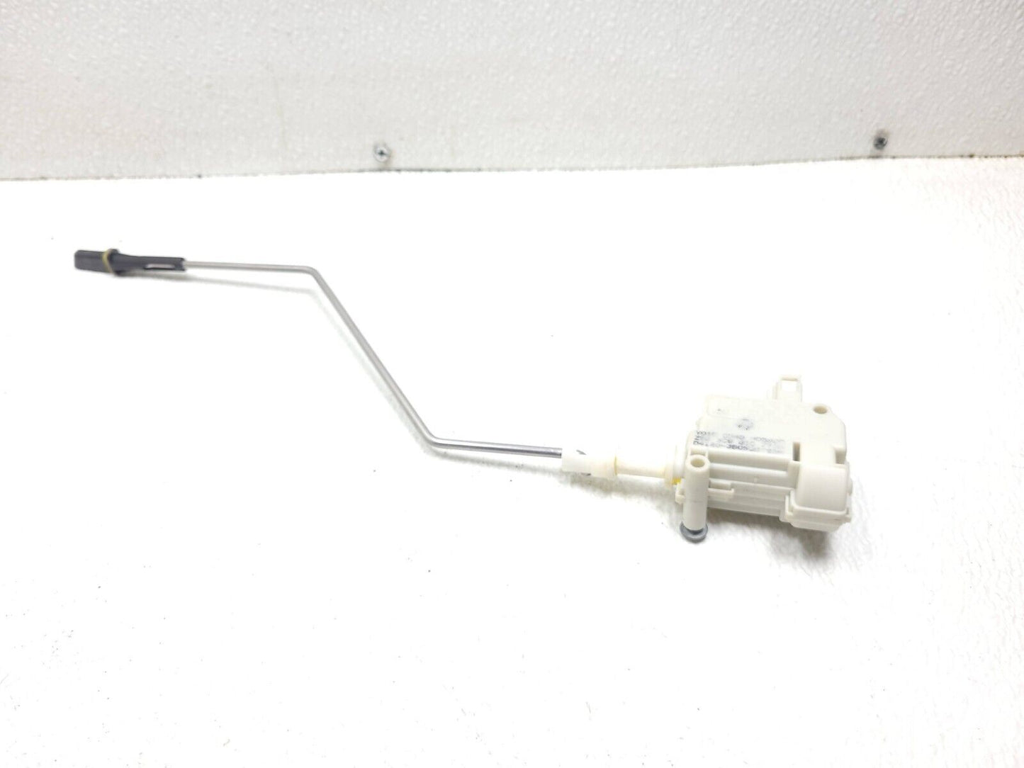 09 10 11 12 Volkswagen Cc Fuel Tank Door Lid Lock Actuator OEM