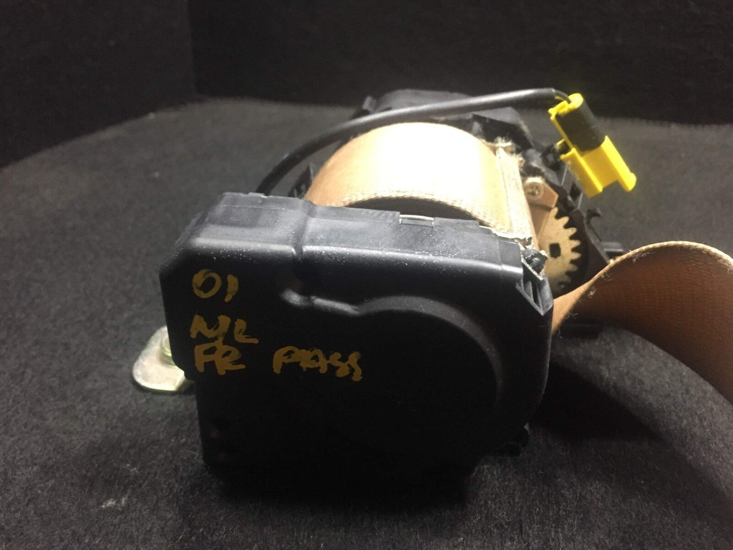 98 99 00 01 Mercedes W163 Ml320 Front Righ Pass Side Seat Belt Retractor OEM D34