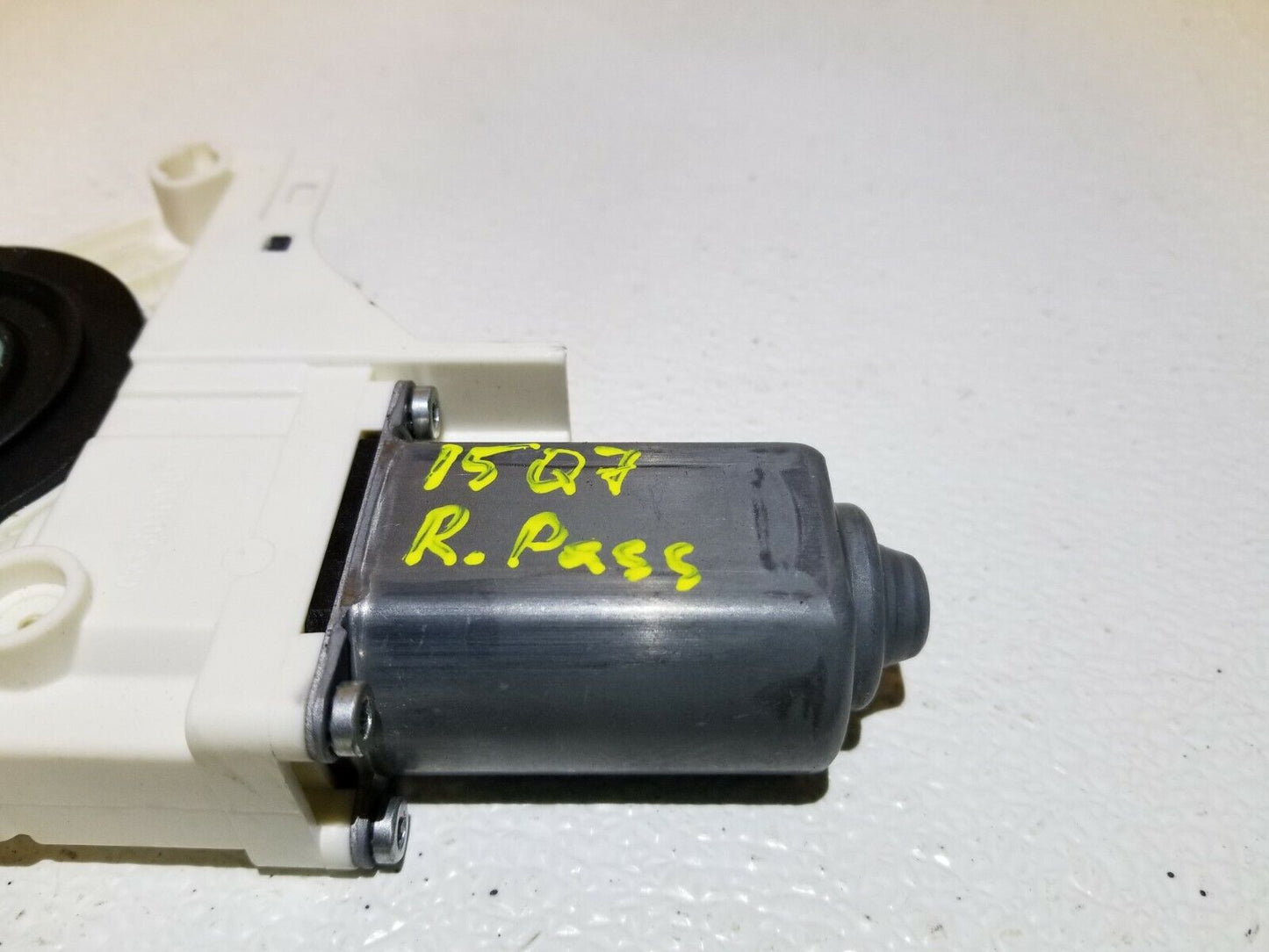 11 12 13 14 15  Audi Q7 Rear Right Pass Door Window Motor Regulator OEM 87k