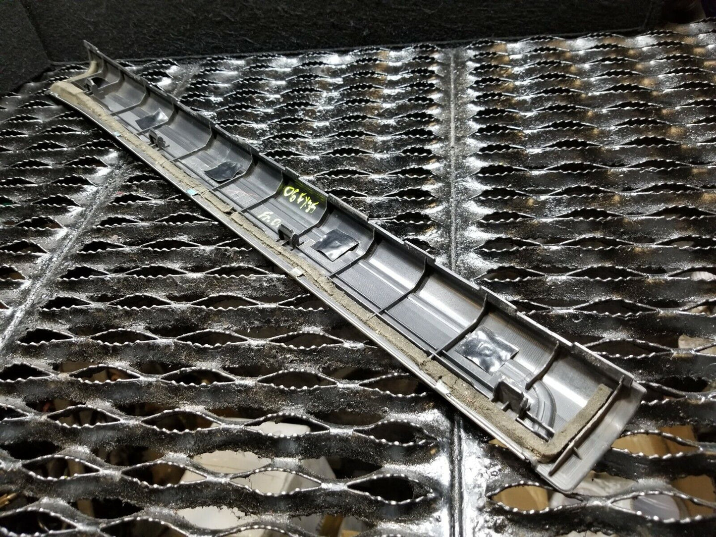 06 07 08 Infiniti Fx35 Front Door Sill Scuff Plate Left Driver Side OEM
