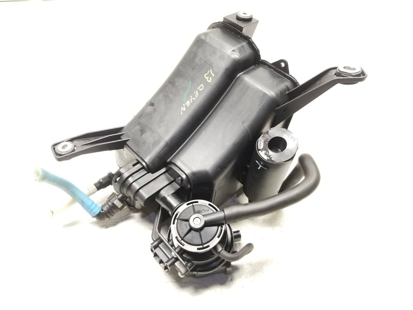 2011 - 2014 Porsche Cayenne 3.6l Fuel Gasoline Vapor Evap Charcoal Canister OEM