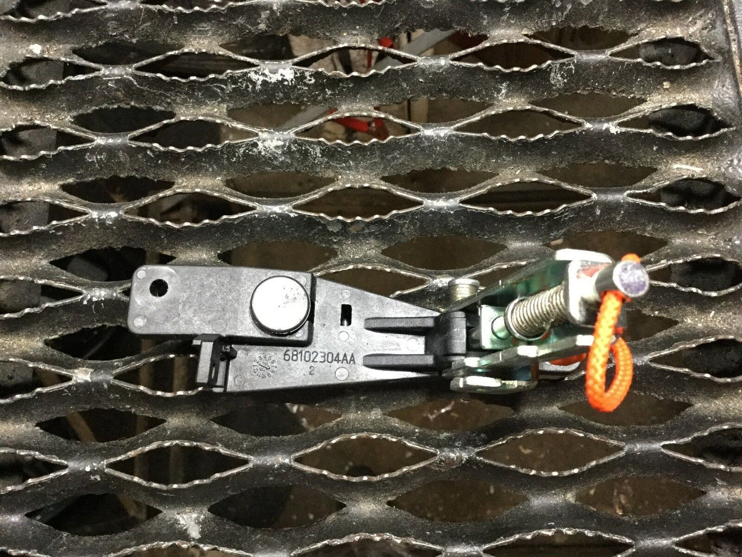 15 16 17 Chrysler 200 Gas Fuel Tank Door Lid Lock Actuator OEM