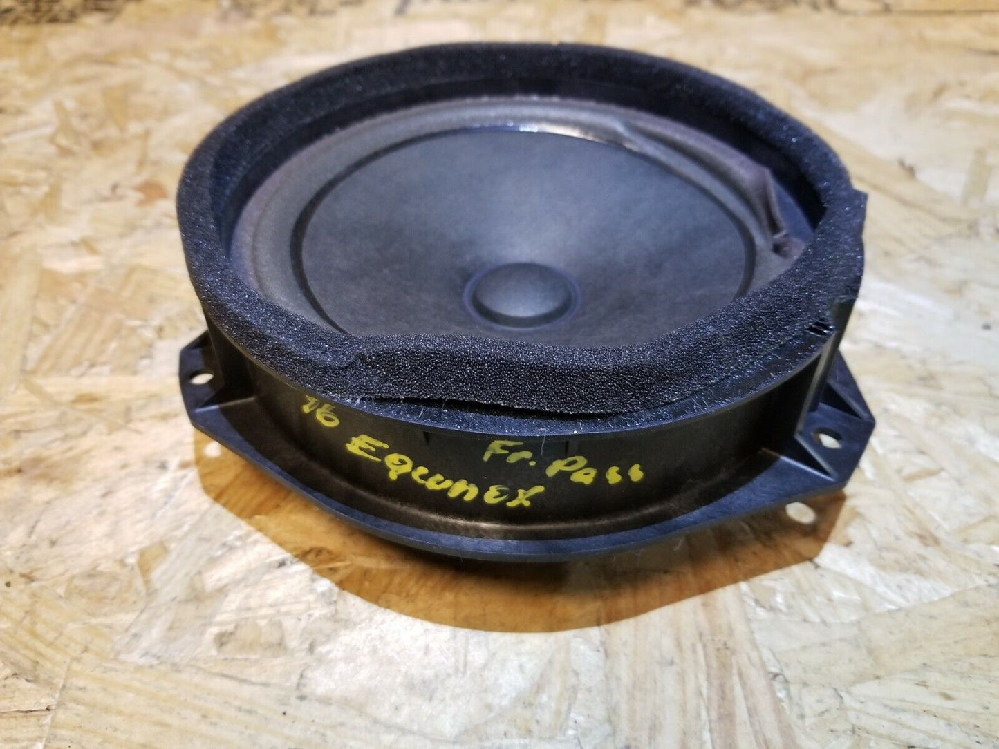 15 16 17 Chevrolet Equinox Front Door Audio Speaker  23267080 OEM 24k