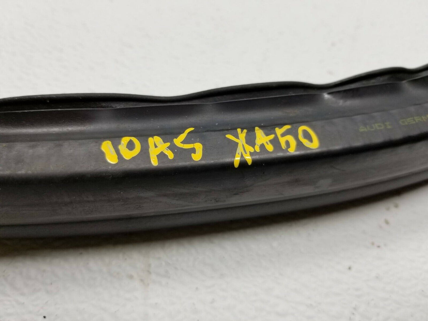 08 09 10 11 Audi A5 Coupe Windshield Cowl Weatherstrip Seal OEM