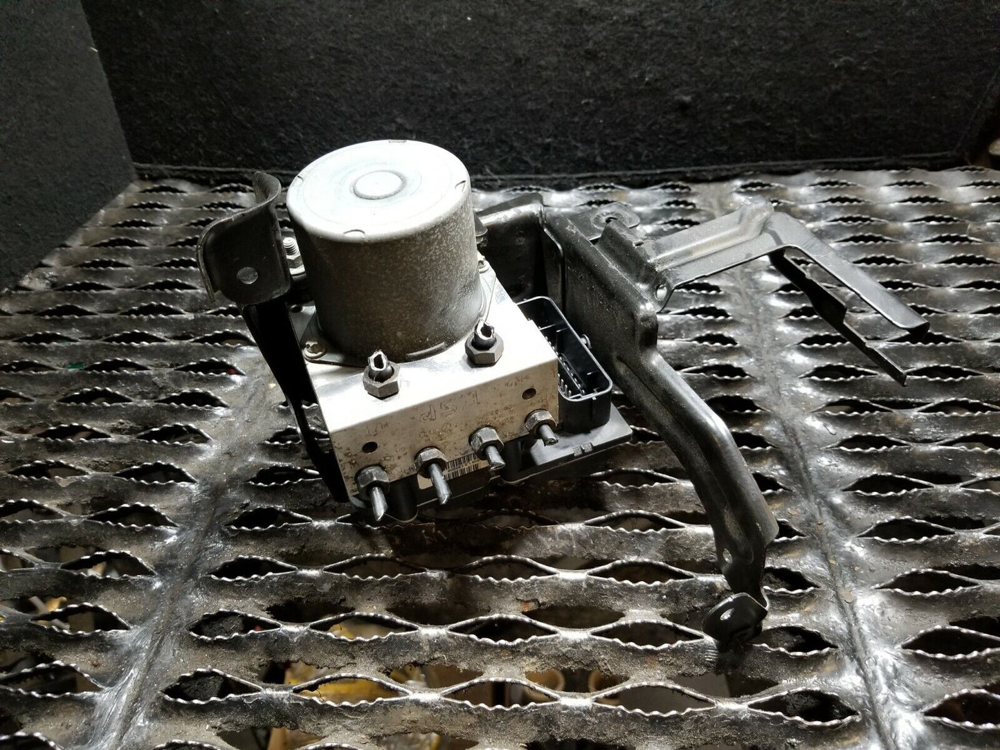 06 07 08 Audi A4 2.0t ABS Anti Lock Brake Pump OEM 85k Miles
