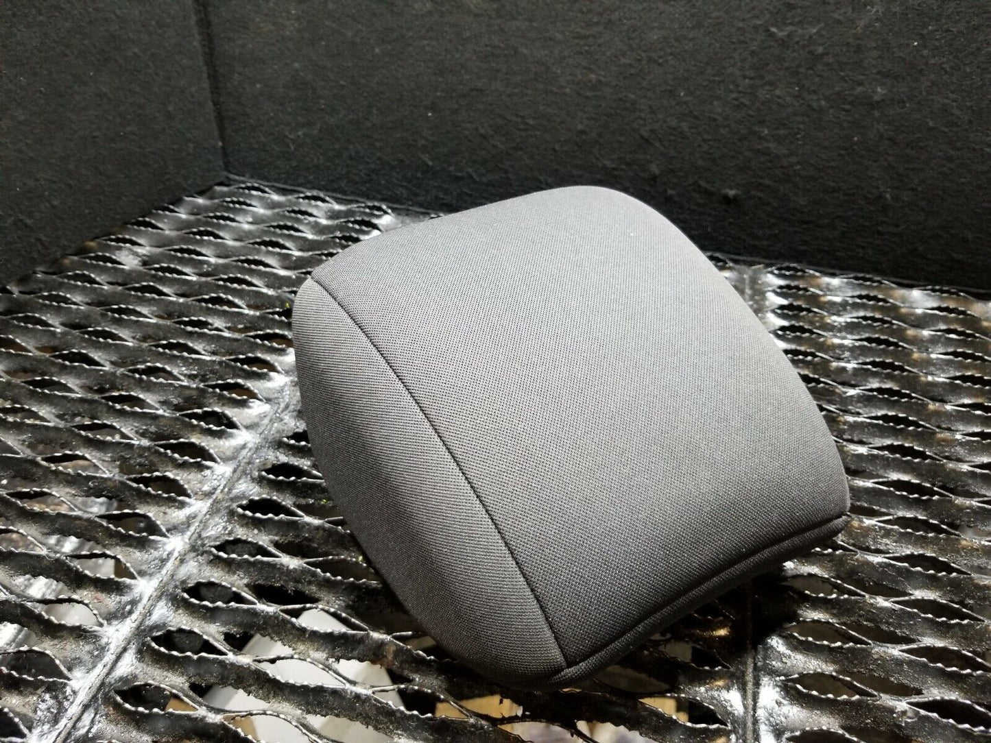 11 12 13 Kia Soul Front Left Driver Seat Headrest Head Rest OEM