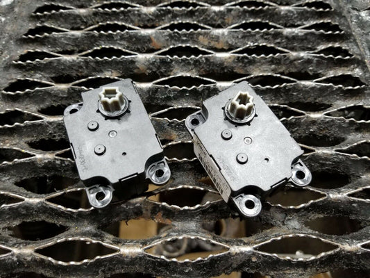 15 16 17 18 Chevrolet Impala HVAC AC Heater Blend Door Actuator (pair) OEM