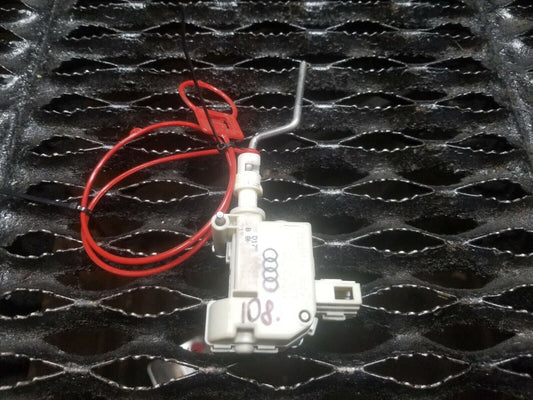 02 03 04 05 06 Audi A4 Convertible Gas Tank Lock Release Actuator Motor OEM #108