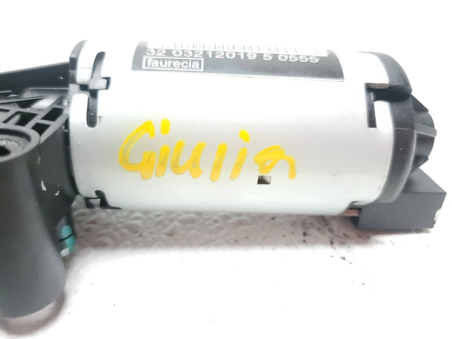 17 18 19 Alfa Romeo Giulia Front Left Driver Seat Adjustment Motor OEM 21k