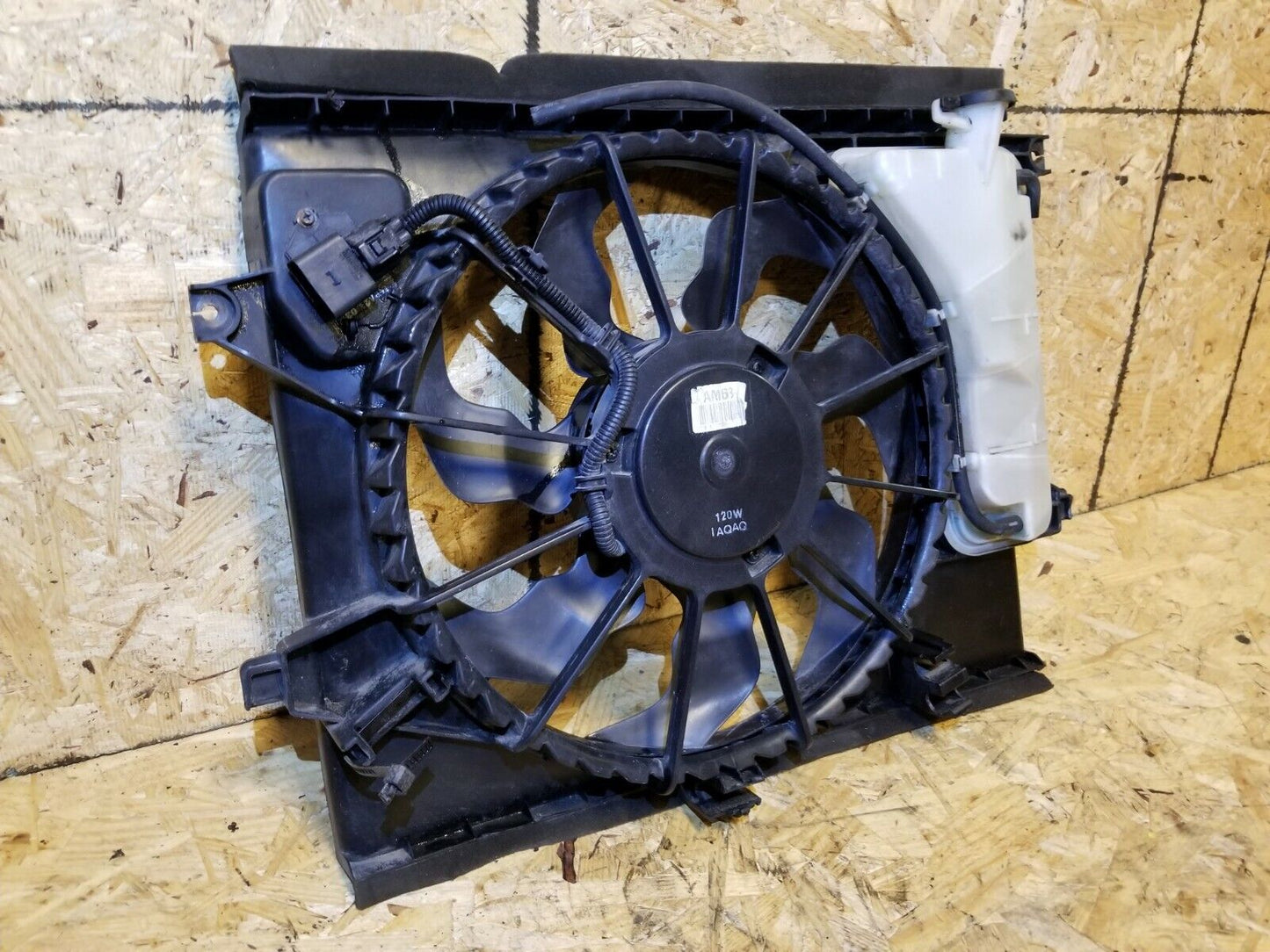 11 12 13 Kia Soul 1.6l Radiator Cooling Fan Motor W/ Shroud Assy OEM