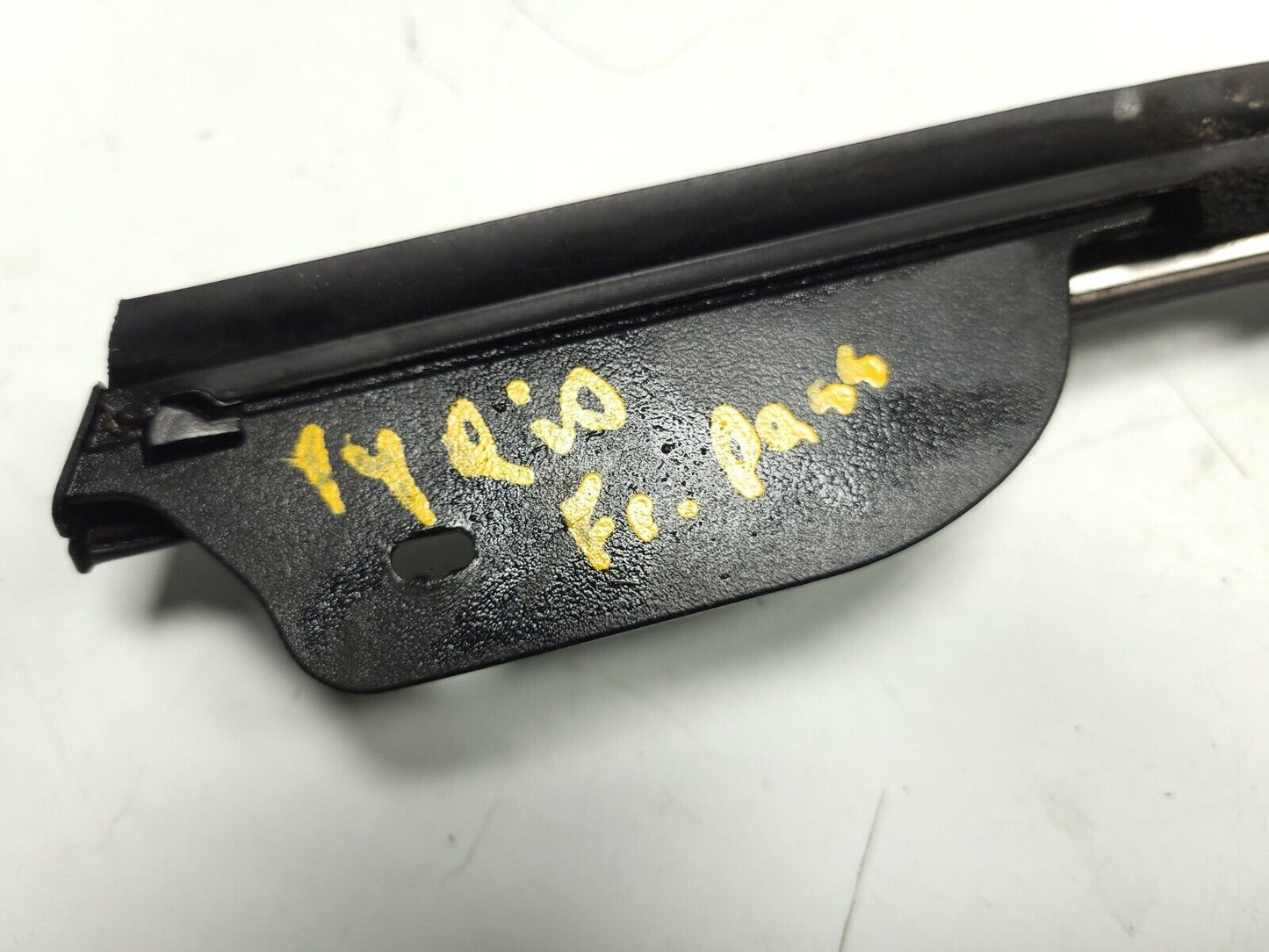 12 13 14 15 Kia Rio Door Window Belt Seal Molding Front Pass Right Side OEM