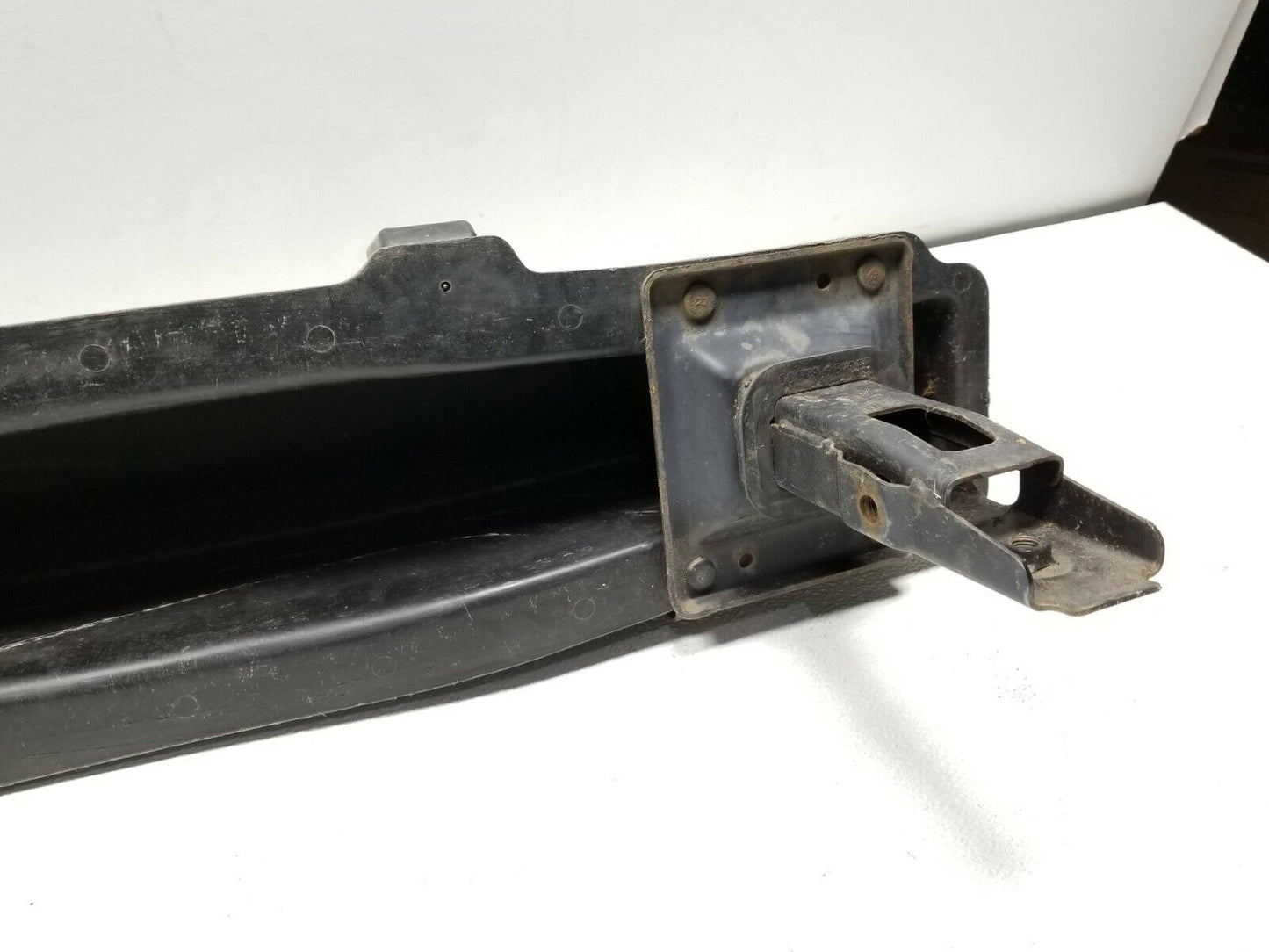 06 07 08 09 10 Hyundai Azera Rear Bumper Reinforcement Absorber Bar OEM