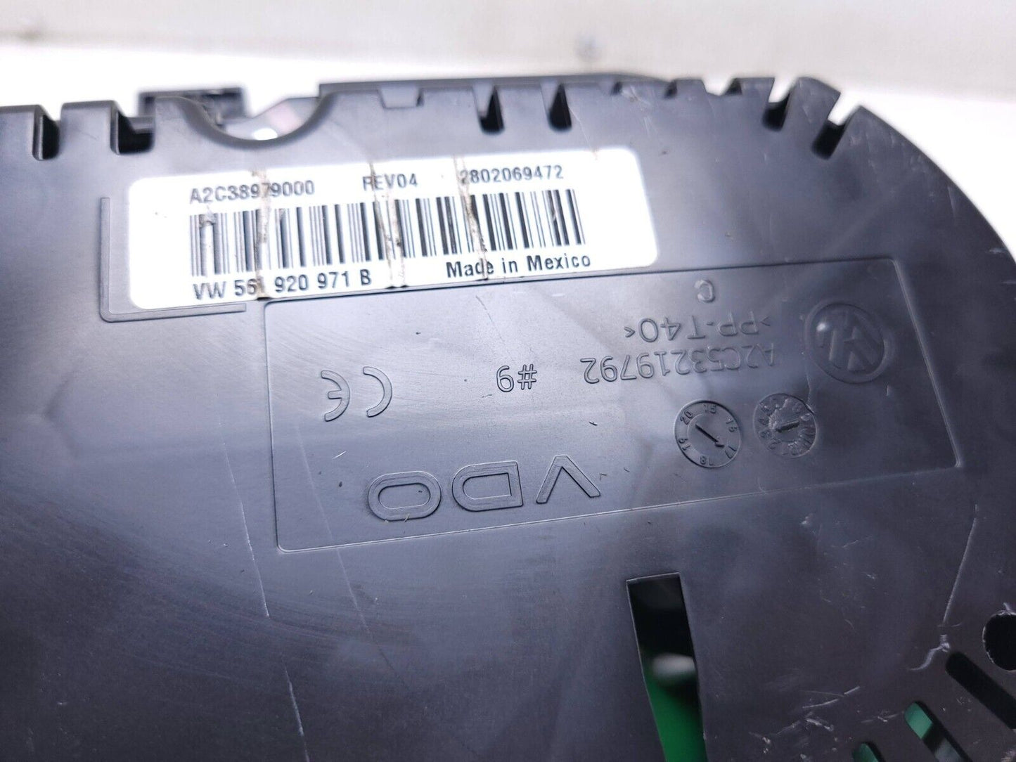 17-19 Volkswagen Passat Instrument Cluster Speedometer 561920971b OEM 74k