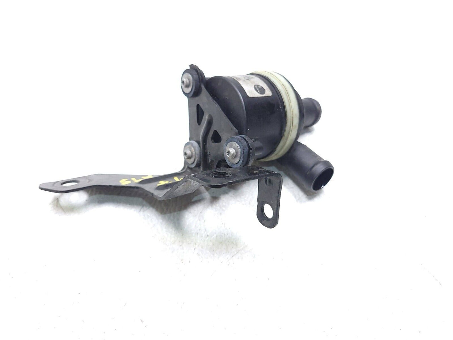 2016 - 2018 Cadillac Ats Auxiliary Coolant Water Pump 23208583 2.0t OEM