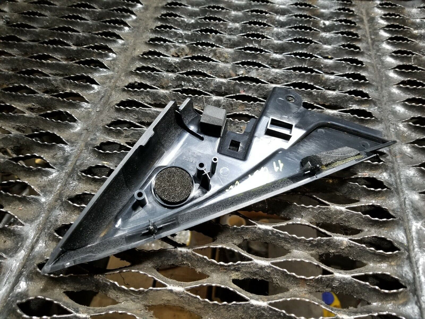 10 11 12 13 Infiniti G37 Coupe Left Driver Door Corner Cover Trim OEM 99k
