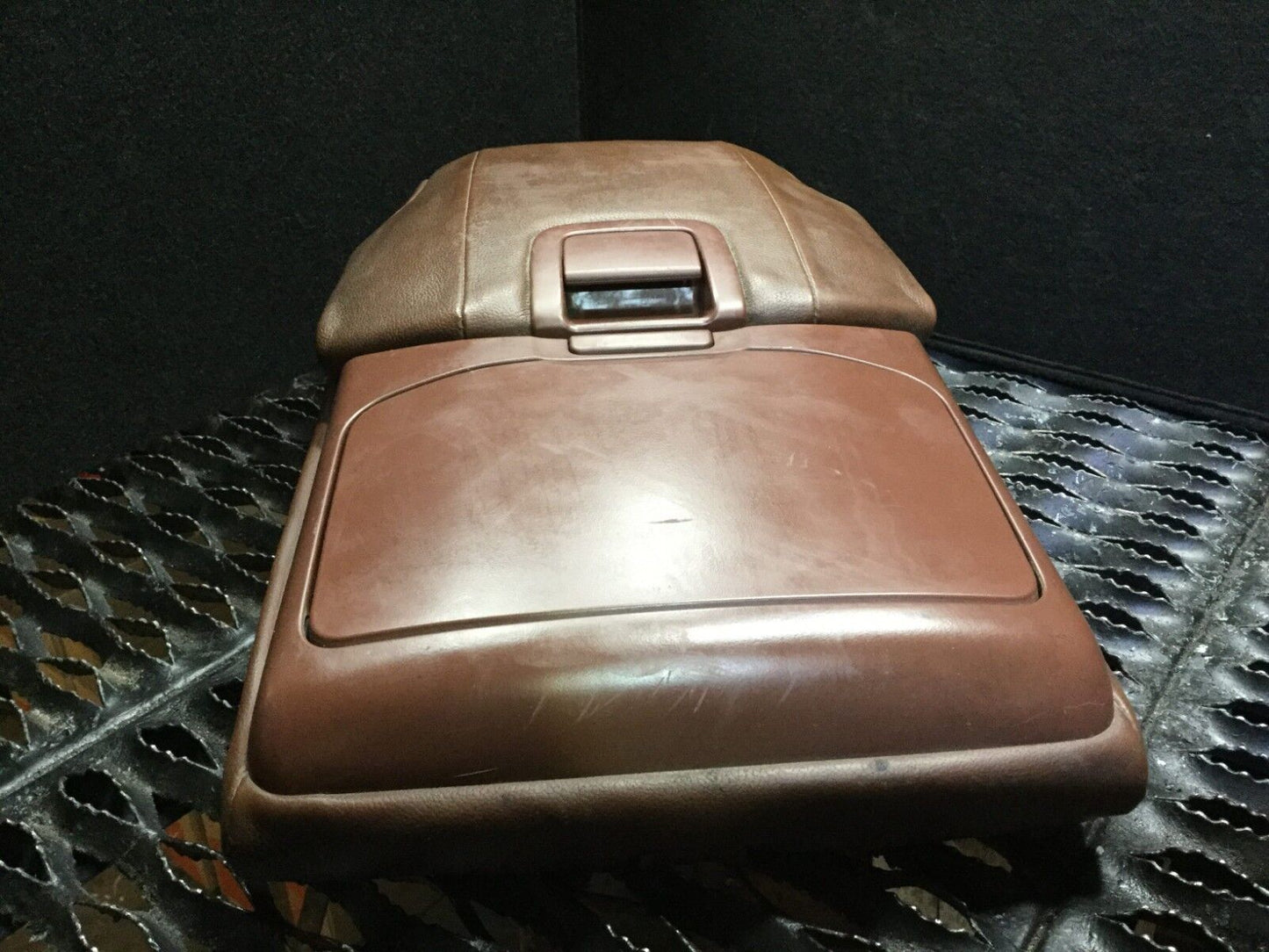 07 08 09 10 11 12 Hyundai Veracruz Rear Seat Limited Leather Armrest OEM