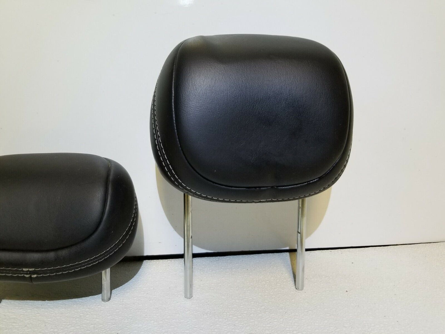 13 14 15 16  Dodge Dart Rear Seat Headrest 3pcs Ome 76k