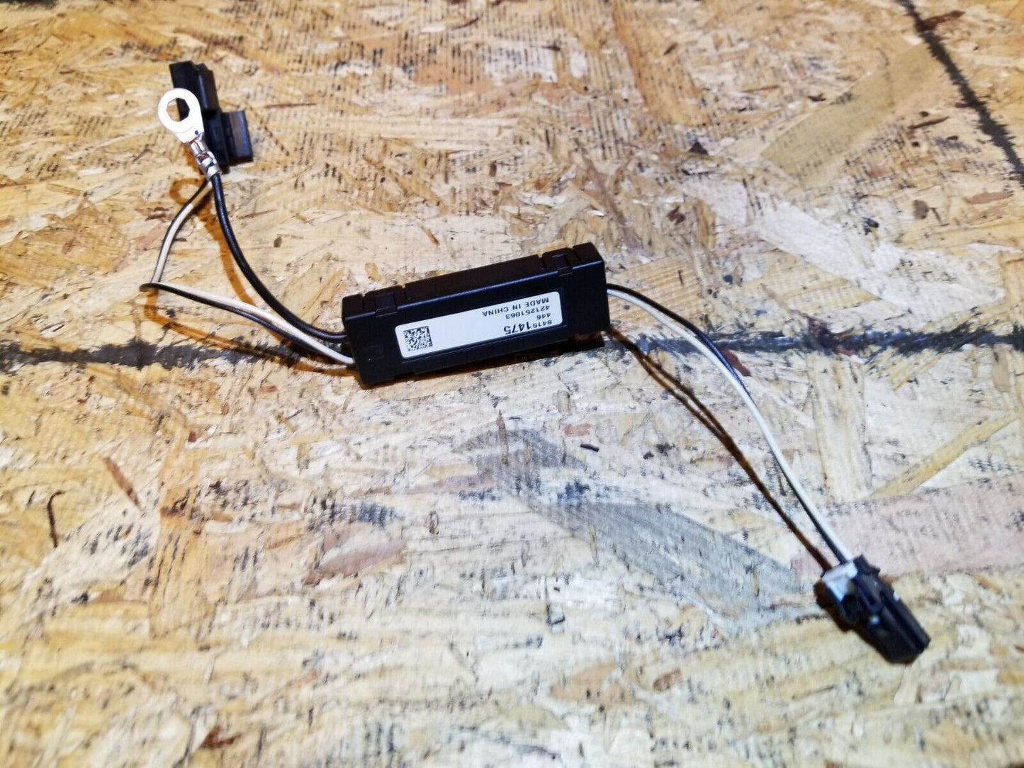 17 18 19 20 Cadillac Xt5 Radio Amplitude Module Antenna Signal Filter OEM